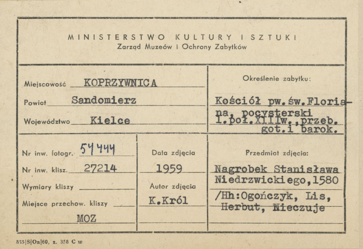Zespół klasztorny - kościół, wnętrze , widok nagrobka Niedrzwickiego - metryczka, skan 1