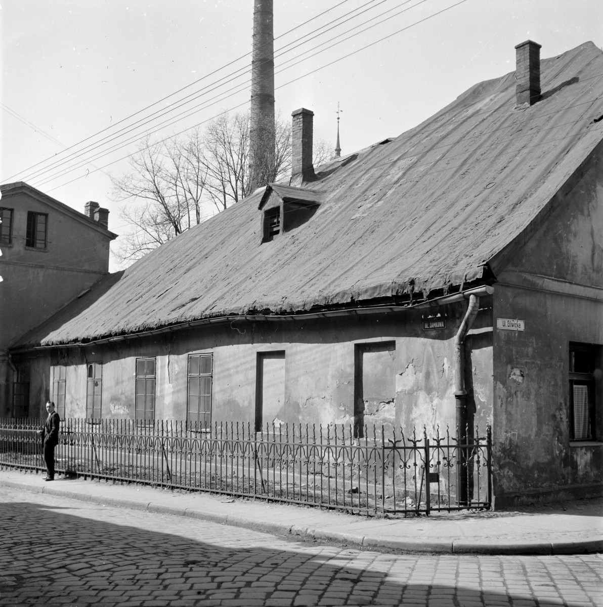 dom - elewacja frontowa, skan 1