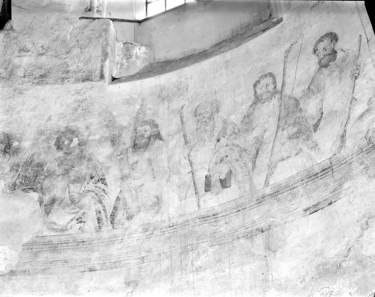 Bazylika N.M.P - wnętrze. Południowa kaplica świątyni i freski na ścianach. Fragment polichromii ze sceną z apostołami., skan 1