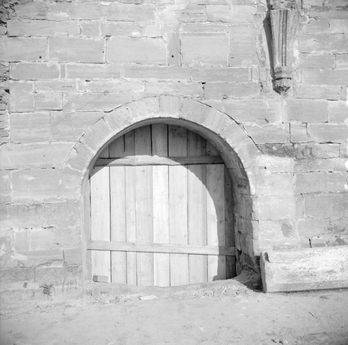 klasztor pocysterski - portal, skan 1