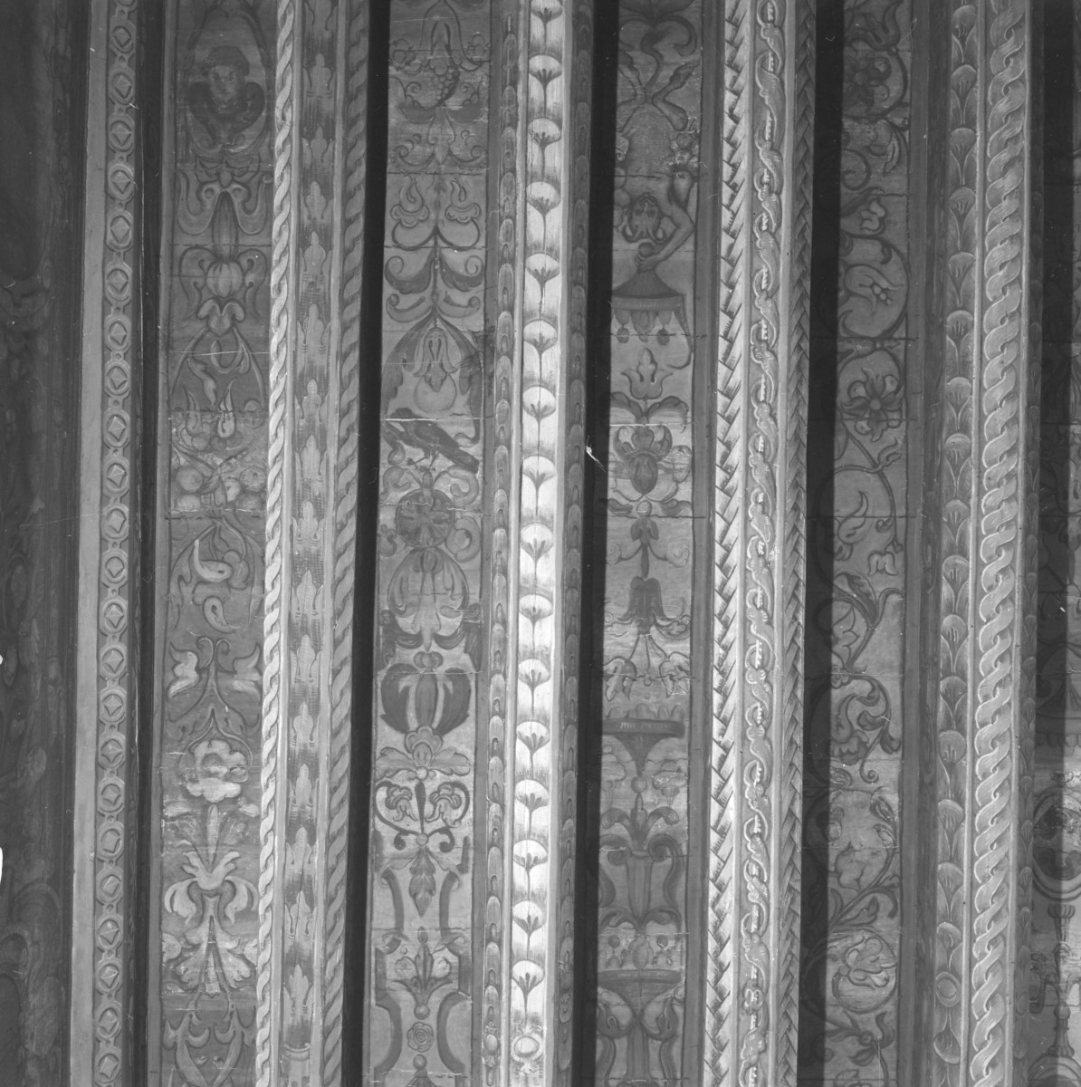 pałac Biskupów Krakowskich - Pierwszy Pokój Biskupi /I p./ - fragment stropu, skan 1