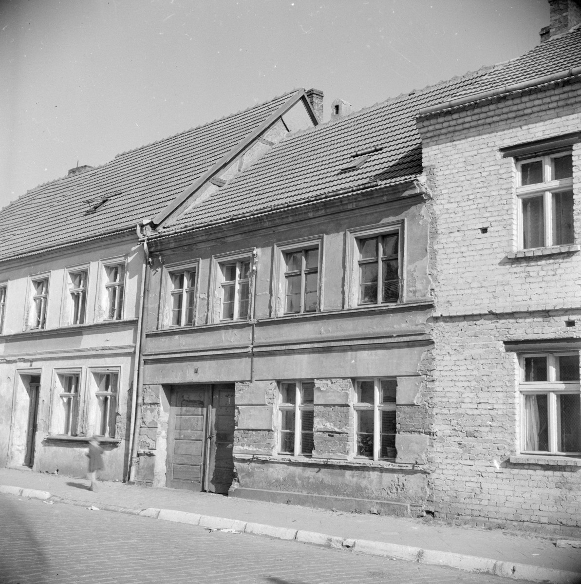 kamienica - elewacja frontowa, skan 1
