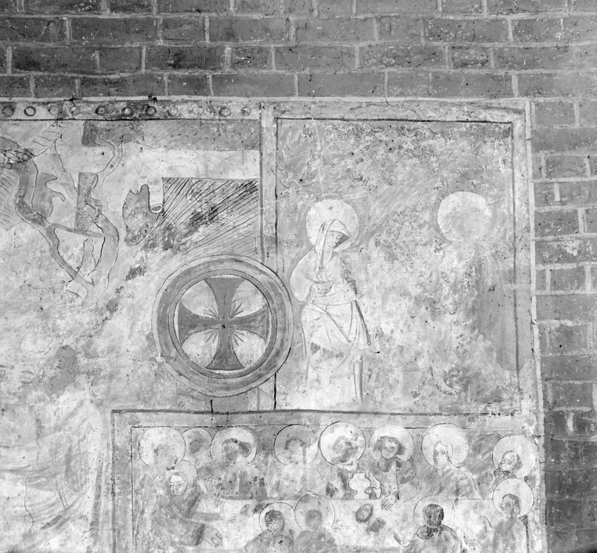 kościół pw. Ducha Świętego - wnętrze - prezbiterium - polichromia - fragment, skan 1