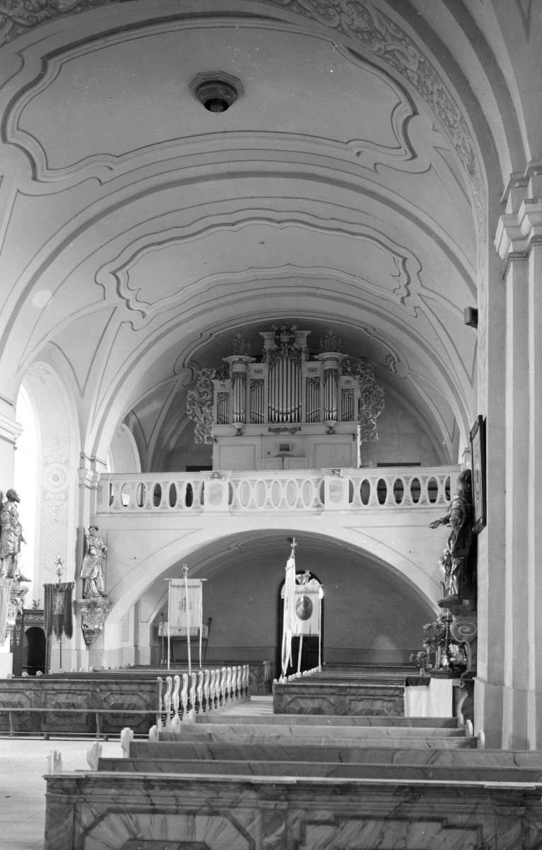 kościół pw. Jana Chrzciciela - Sanktuarium Matki Bożej Grodowieckiej – Jutrzenki Nadziei - wnętrze - empora, skan 1