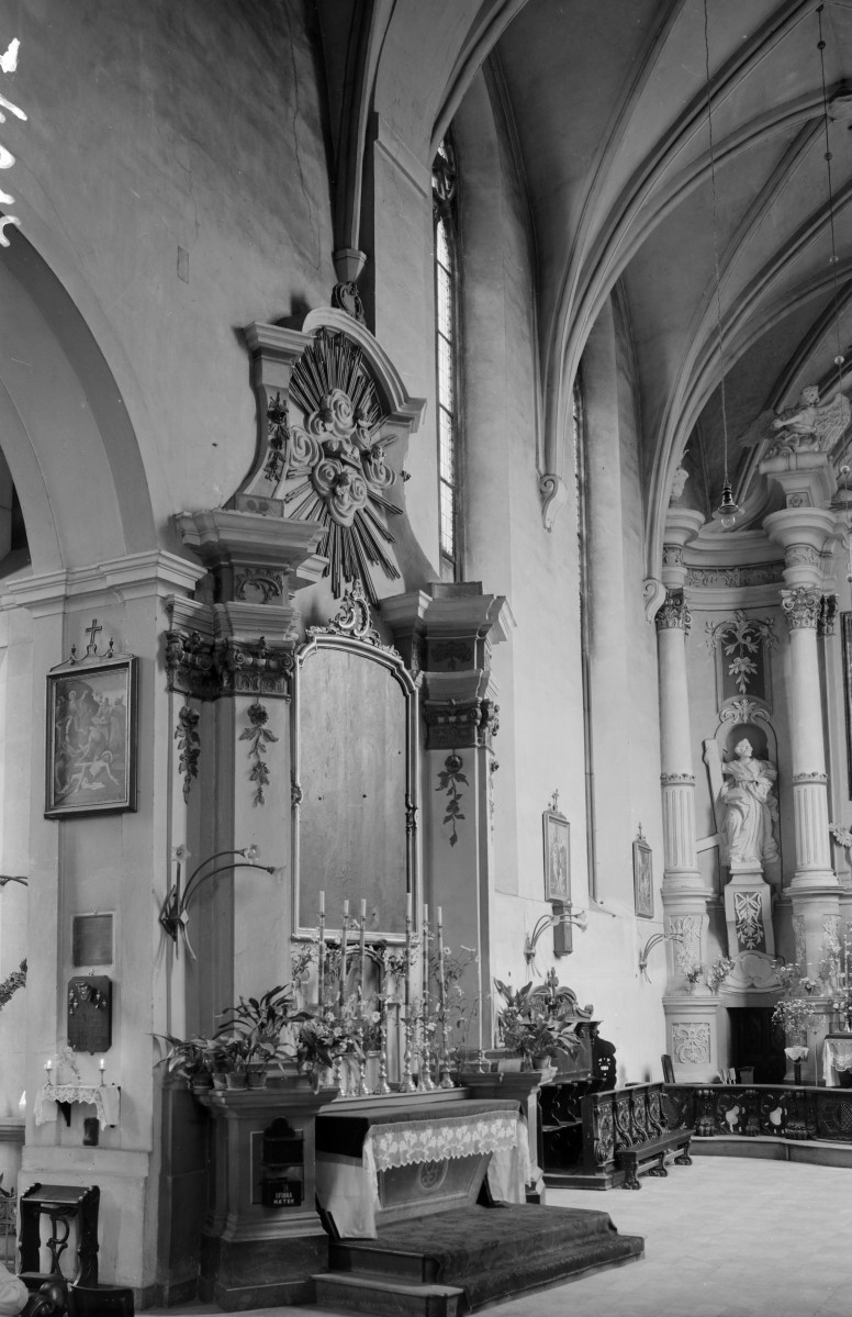kościół Wniebowzięcia NMP - wnętrze, ołtarz św. Franciszka, skan 1