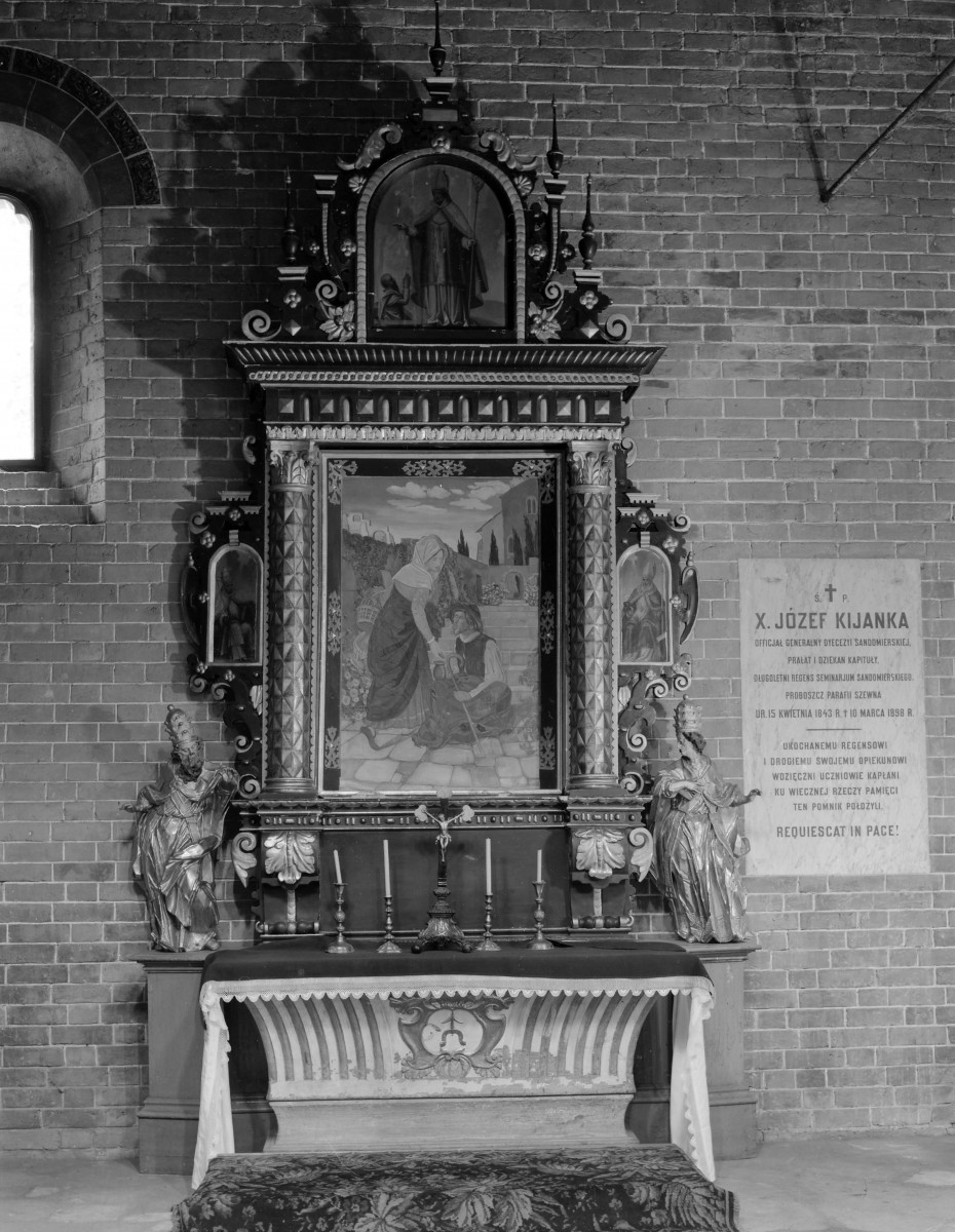 zespół klasztorny Dominikanów, kościół pw. św. Jakuba - wnętrze: ołtarz w nawie lewej, skan 1