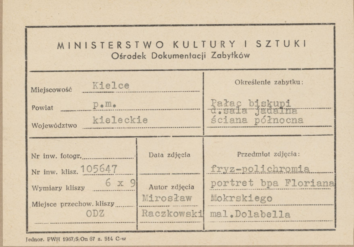 Pałac biskupów - wnętrze, d. sala jadalna, ściana północna, fryz - polichromia, portret bpa Floriana Mokrskiego - metryczka, skan 1
