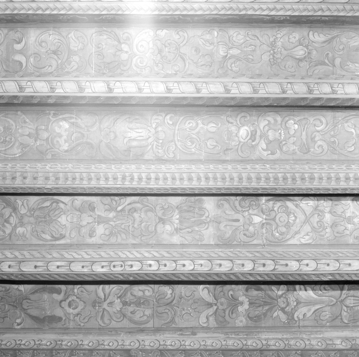 pałac Biskupów Krakowskich - Pierwszy Pokój Biskupi /I p./ - fragment stropu, skan 1