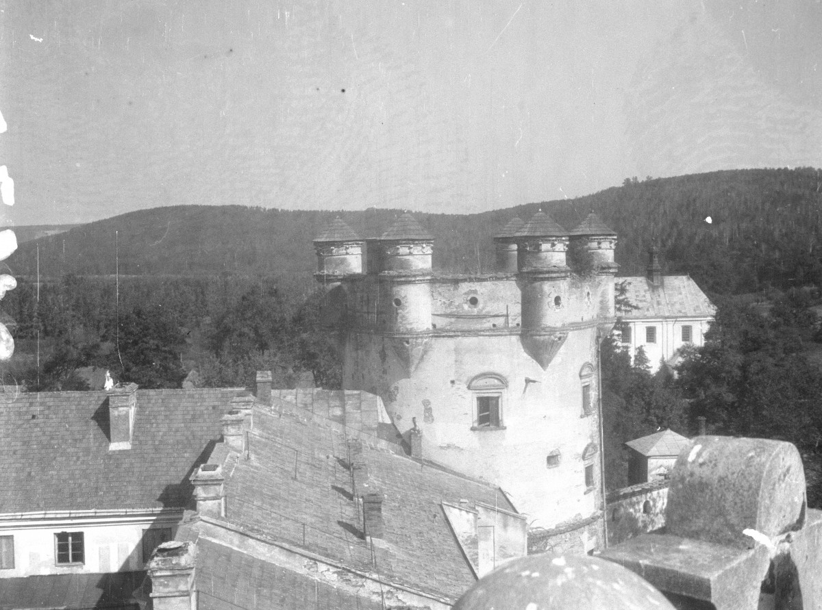 zamek - baszta, skan 1