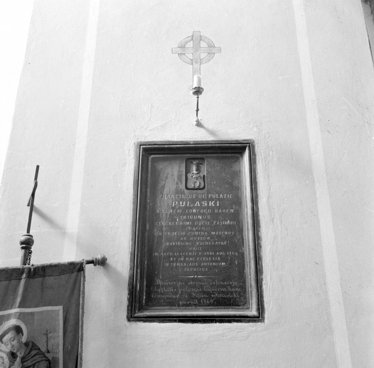 kościół N.M.P - wnętrze, epitafium Franciszka Puławskiego, skan 1
