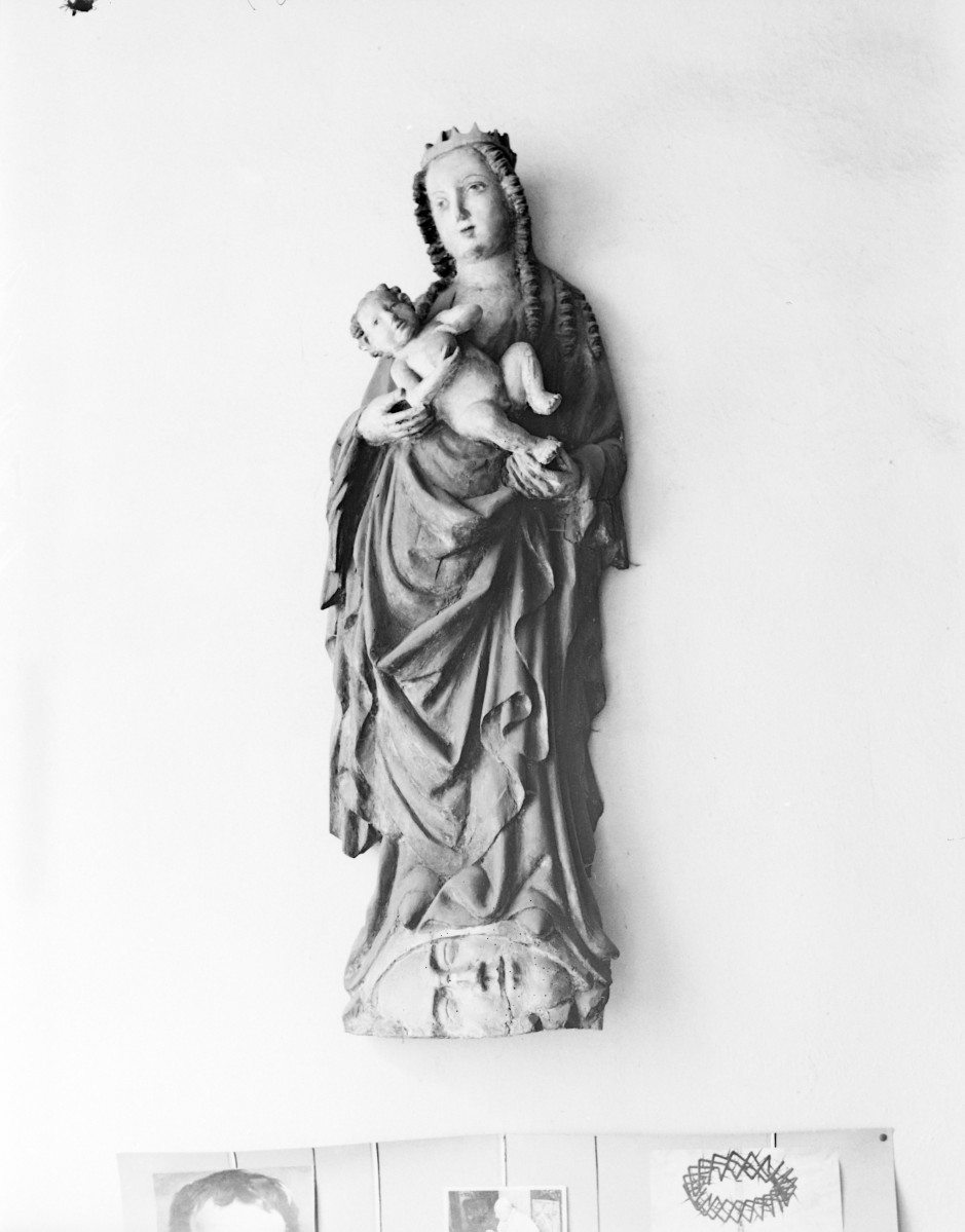 katedra św. Stanisława i św. Wacława - bibliotek, figura MB, skan 1