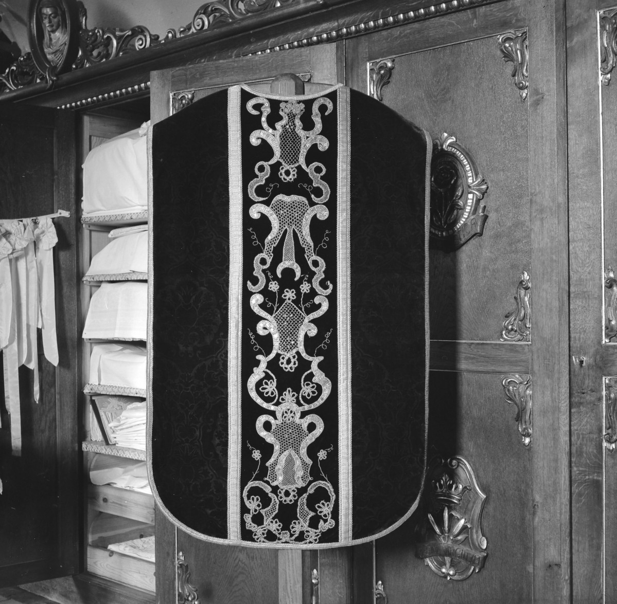 kościół parafialny pw. św.św. Marcina i Mikołaja - ornat, skan 1