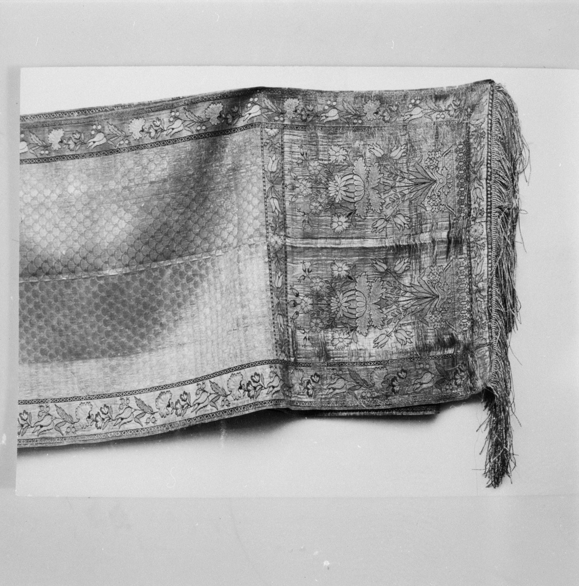 Muzeum Narodowe - Pas kontuszowy. Polska ok. XVIII. Fragment., skan 1