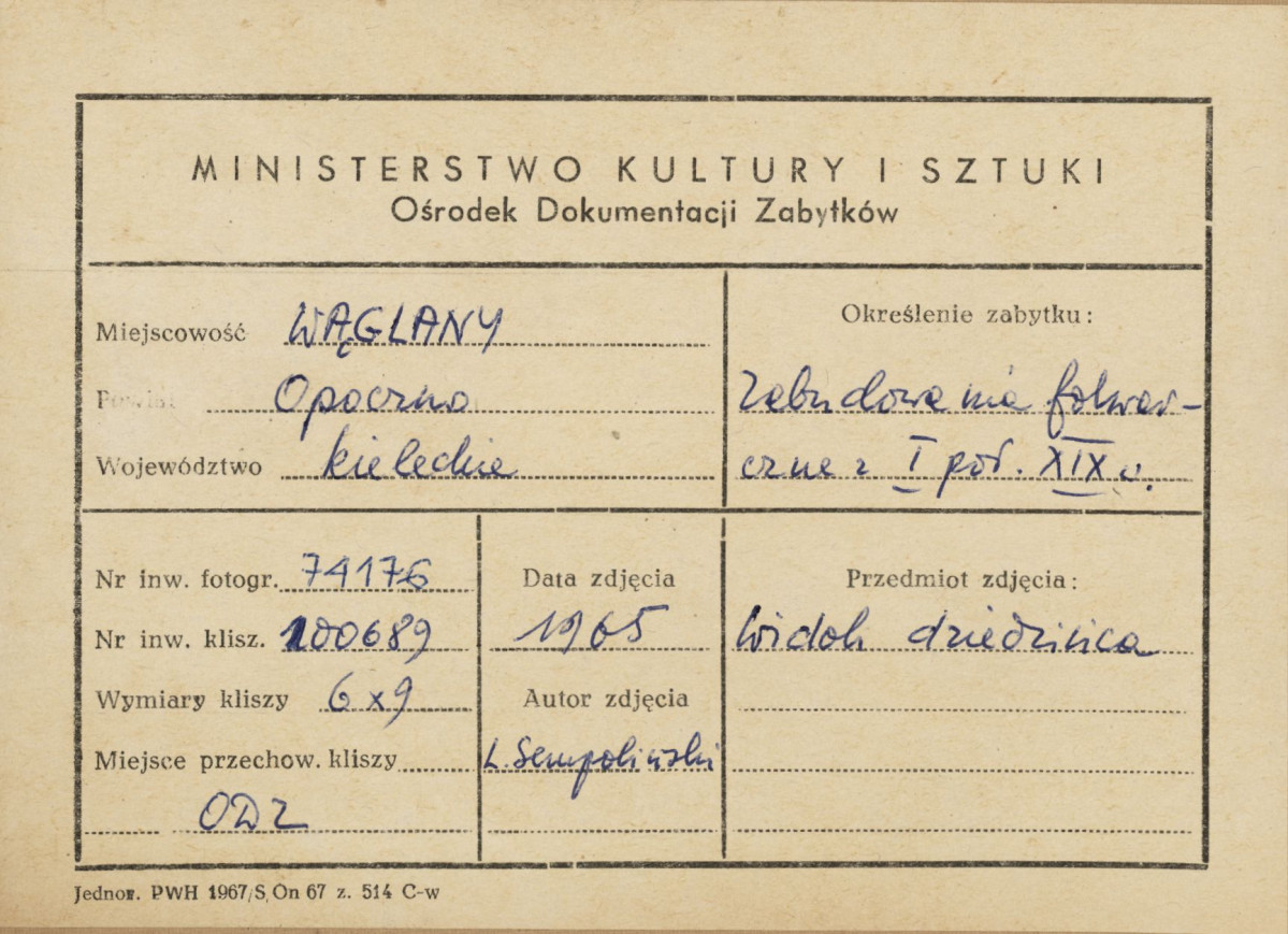 Folwark - widok zabudowy mieszkalnej i gospodarczej - metryczka, skan 1