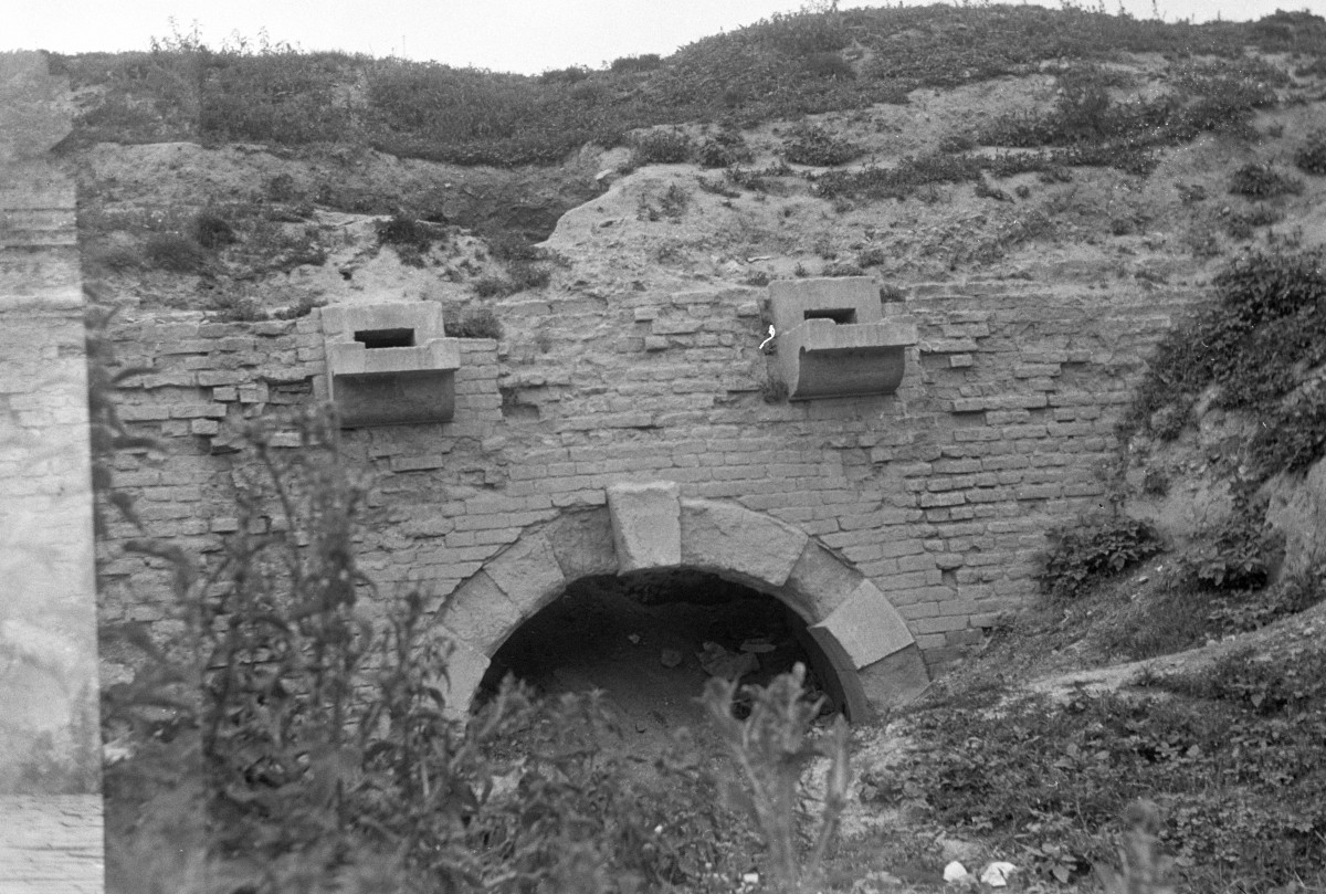 fragment fortyfikacji, skan 1