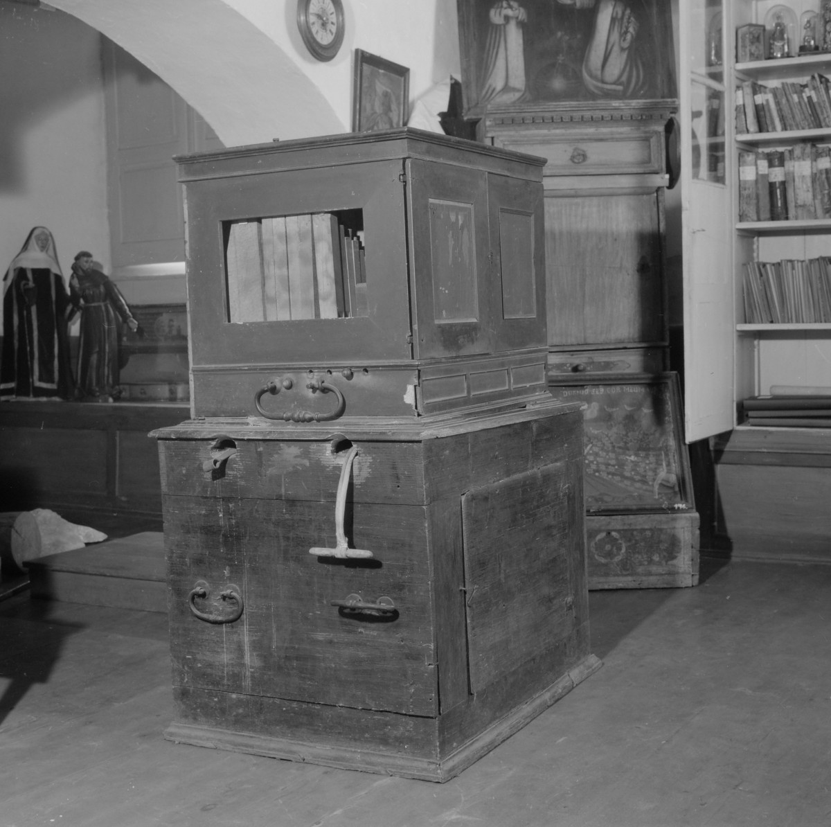 Klasztor ss. Klarysek - wnętrze, pozytywka z pierwszej połowy XVII wieku, skan 1