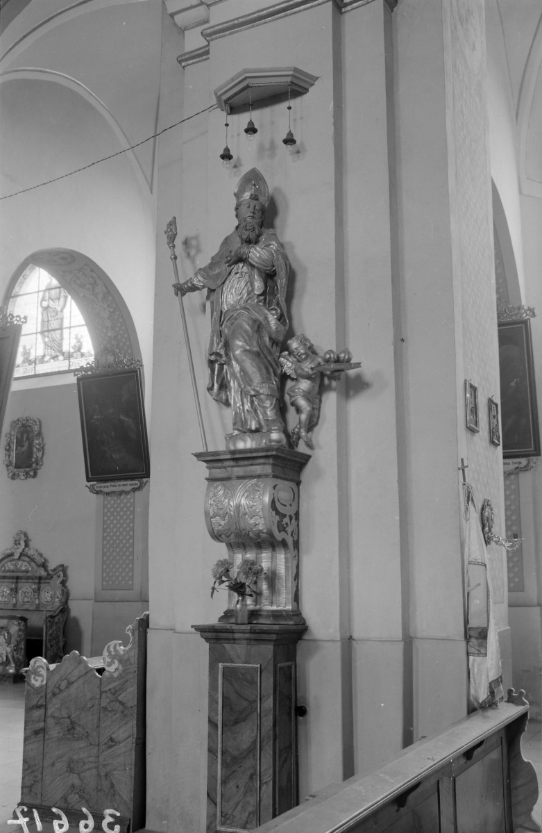 kościół pw. Jana Chrzciciela - Sanktuarium Matki Bożej Grodowieckiej – Jutrzenki Nadziei - wnętrze - rzeźba św. Mikołaja, skan 1