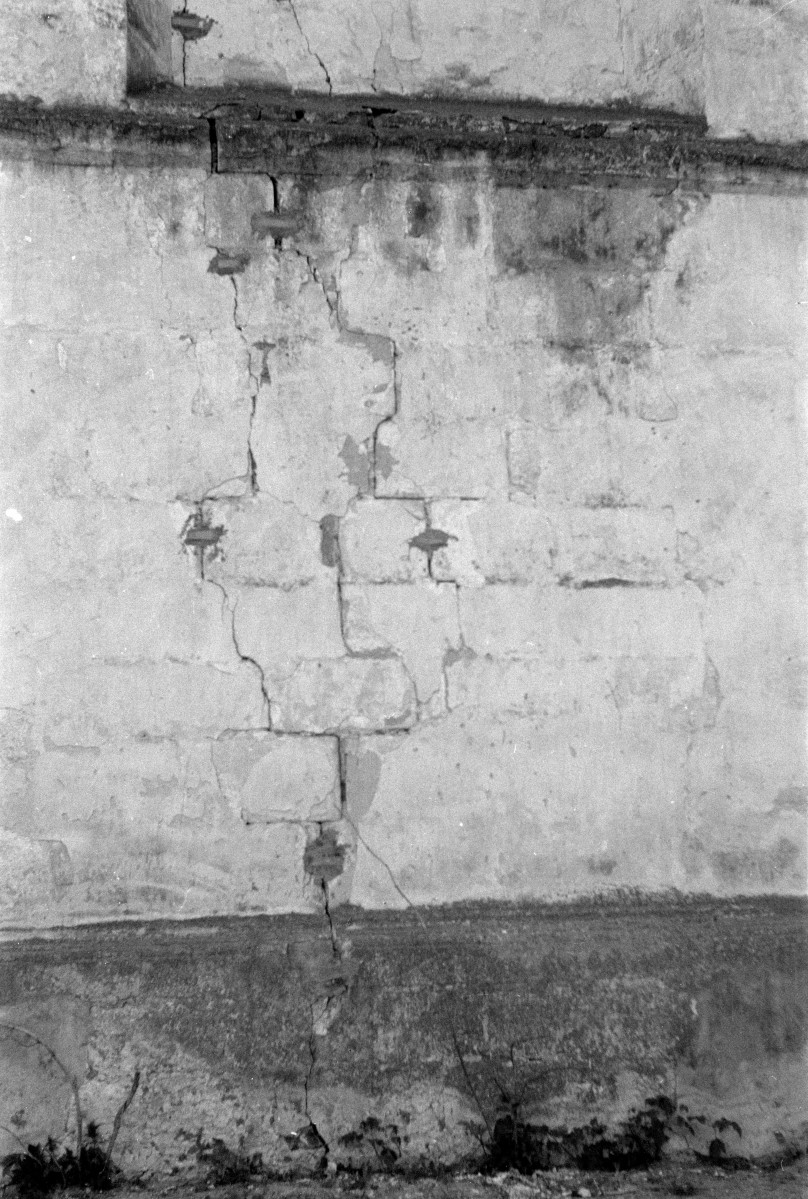 kościół parafialny - fragment elewacji, skan 1