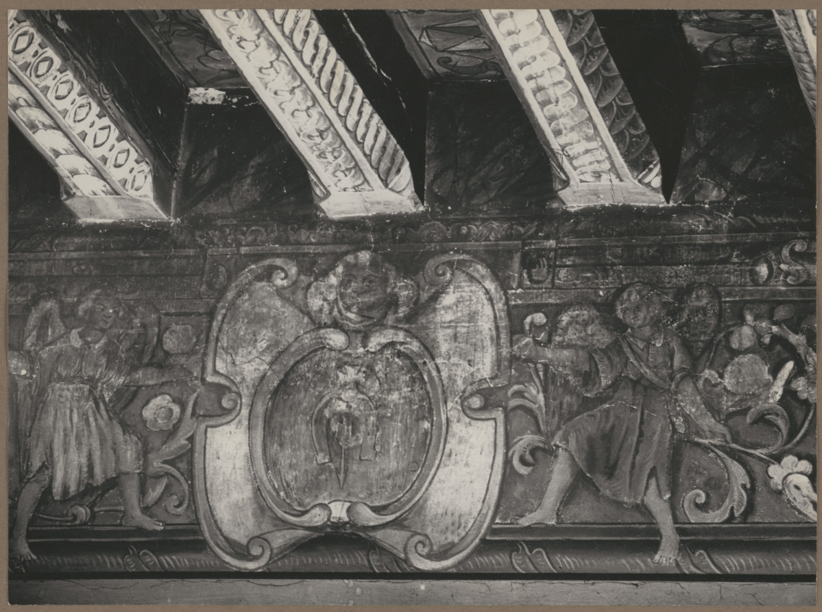 Pałac biskupów - wnętrze , komnata biskupia,  fragment malowidła na fryzie, herb Dołęga, skan 1