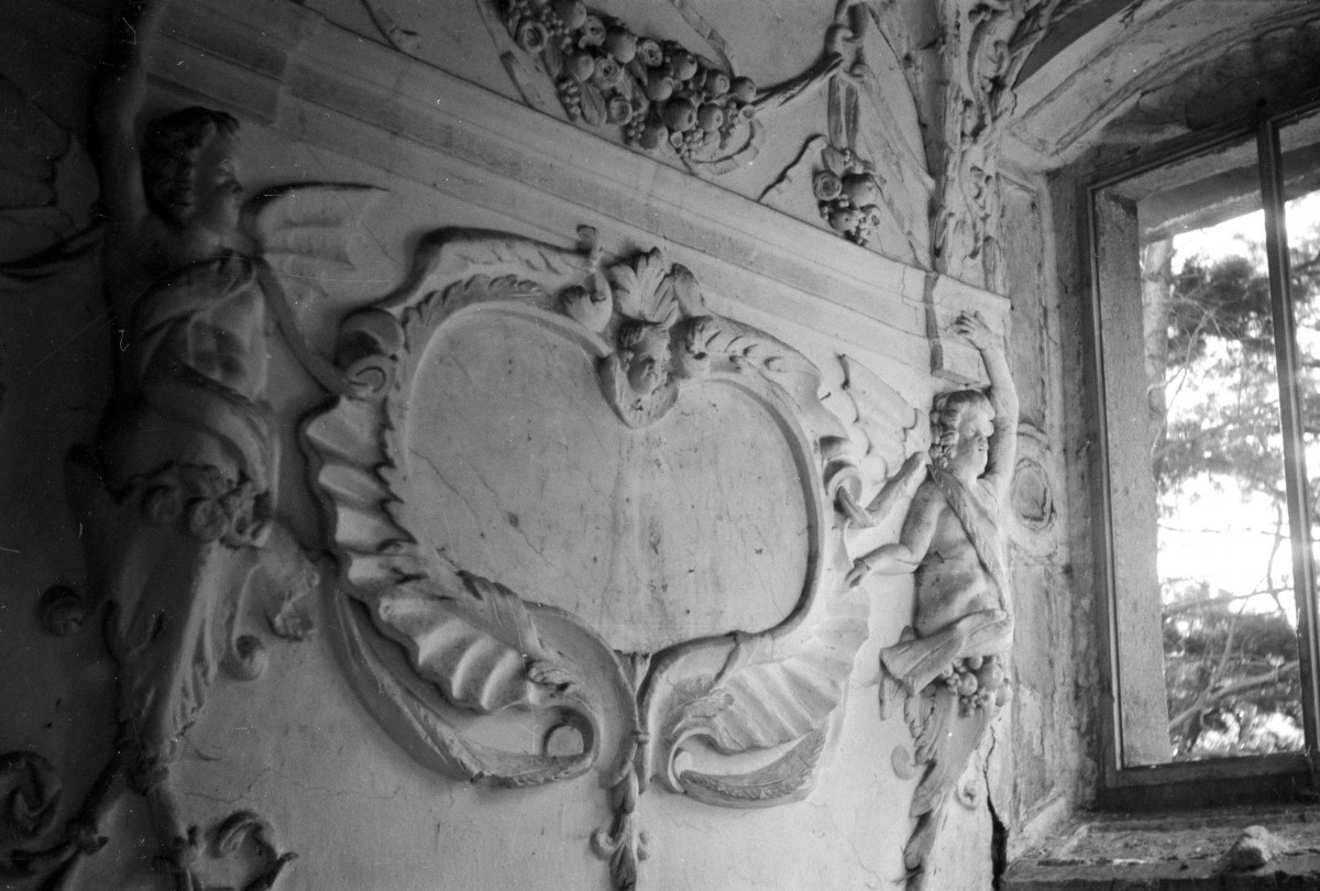 zamek - przedsionek w korpusie głównym - fragment, skan 1