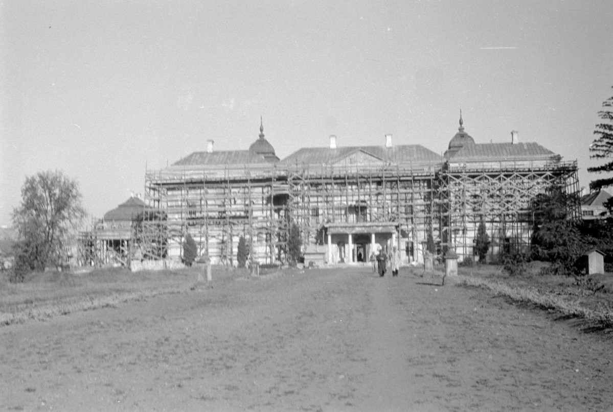 pałac Branickich - widok od ogrodu, skan 1