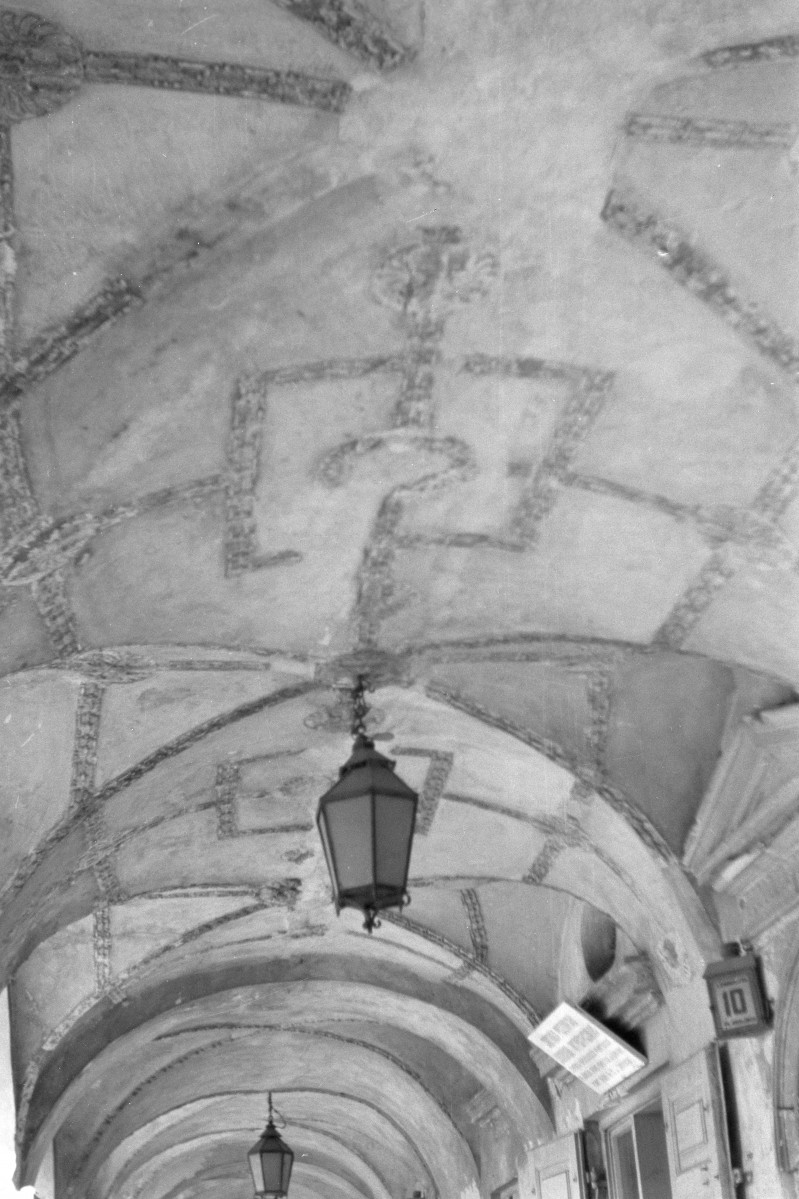 sklepienie krzyżowo - żebrowe, kamienica przy rynku, skan 1