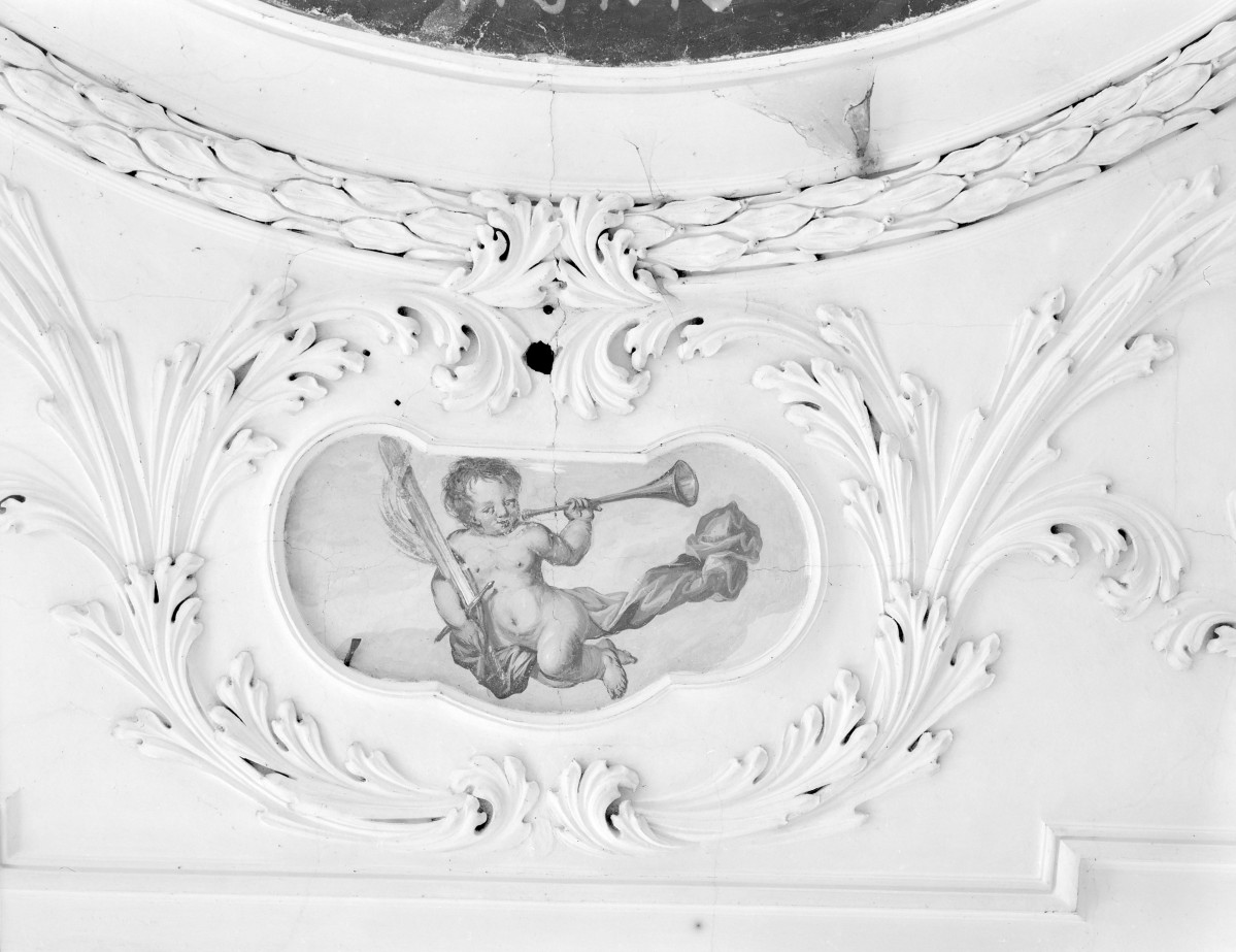pałac - wnętrze: fragment plafonu w sali (balowej) antenatów, skan 1