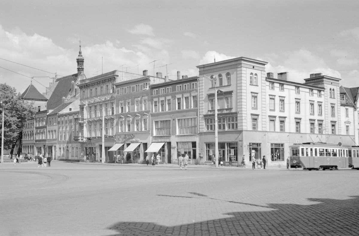Pierzeja rynku - zabudowa miejska, skan 1