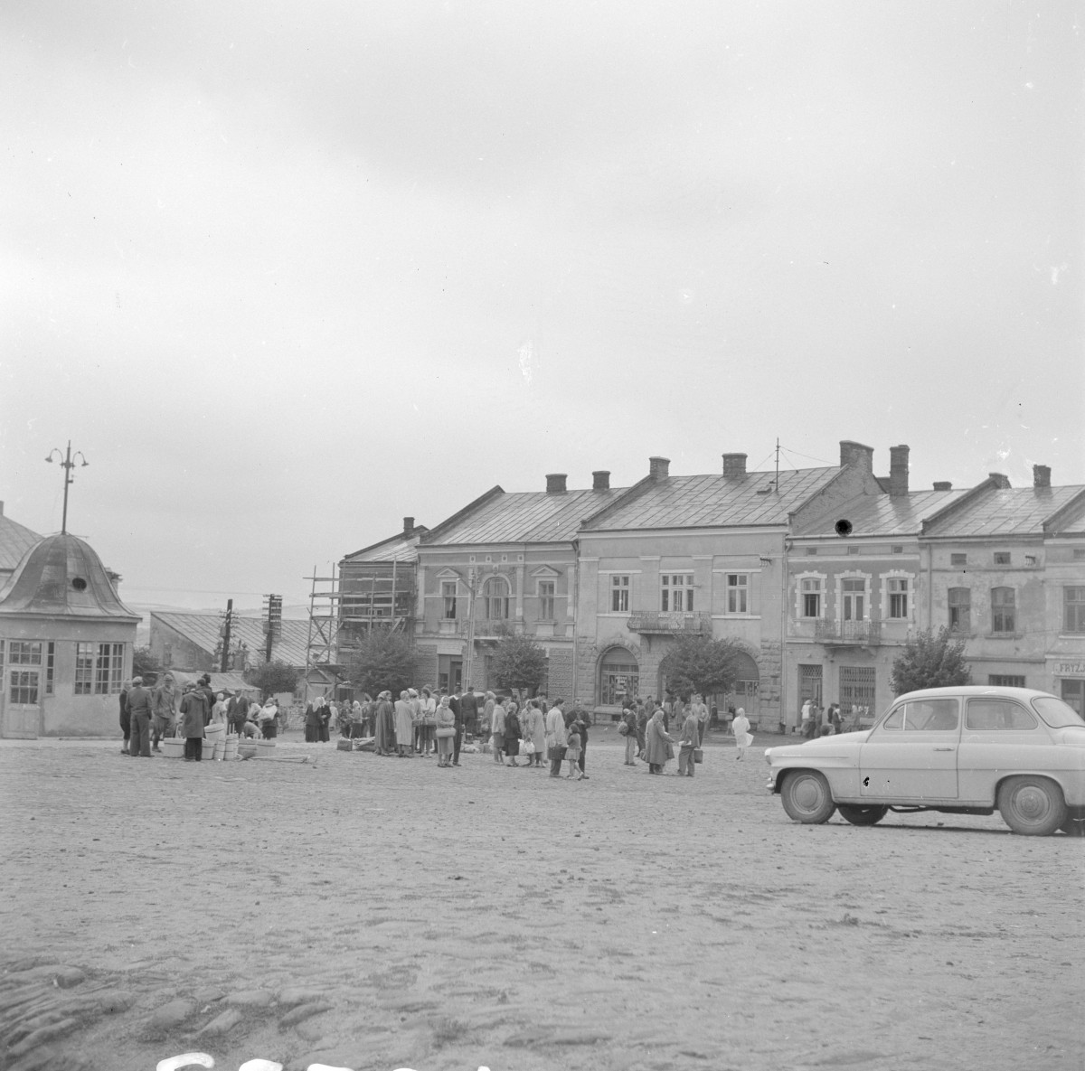 rynek - widok ogólny, skan 1