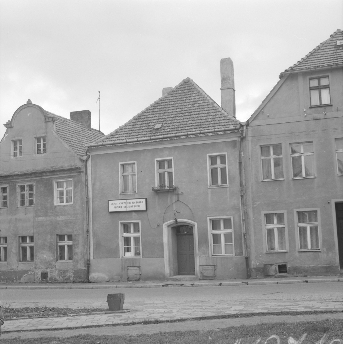 Zabudowa miejska, kamienica. Elewacja frontowa. Mansarda., skan 1