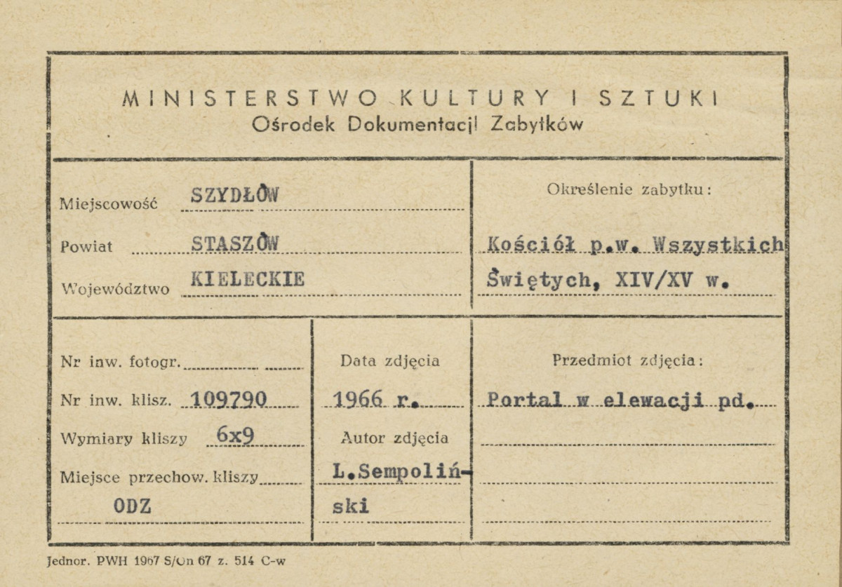 Kościół filialny - widok na portal w elewacji płd. - metryczka, skan 1