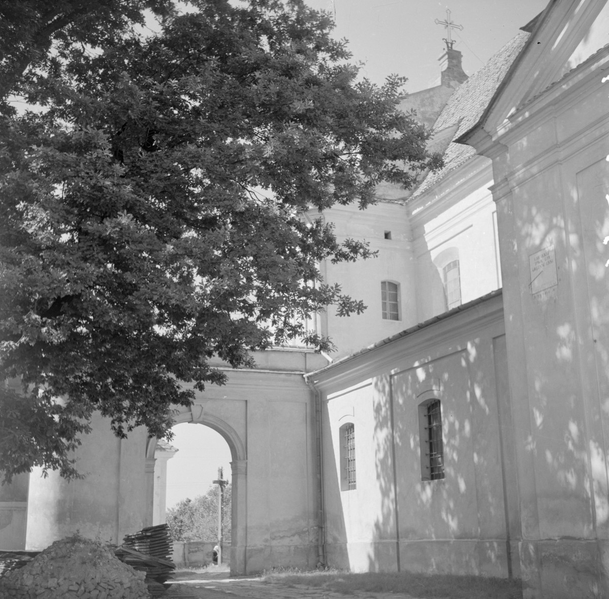 kościół Wniebowzięcia NMP - elewacja prezbiterium, skan 1