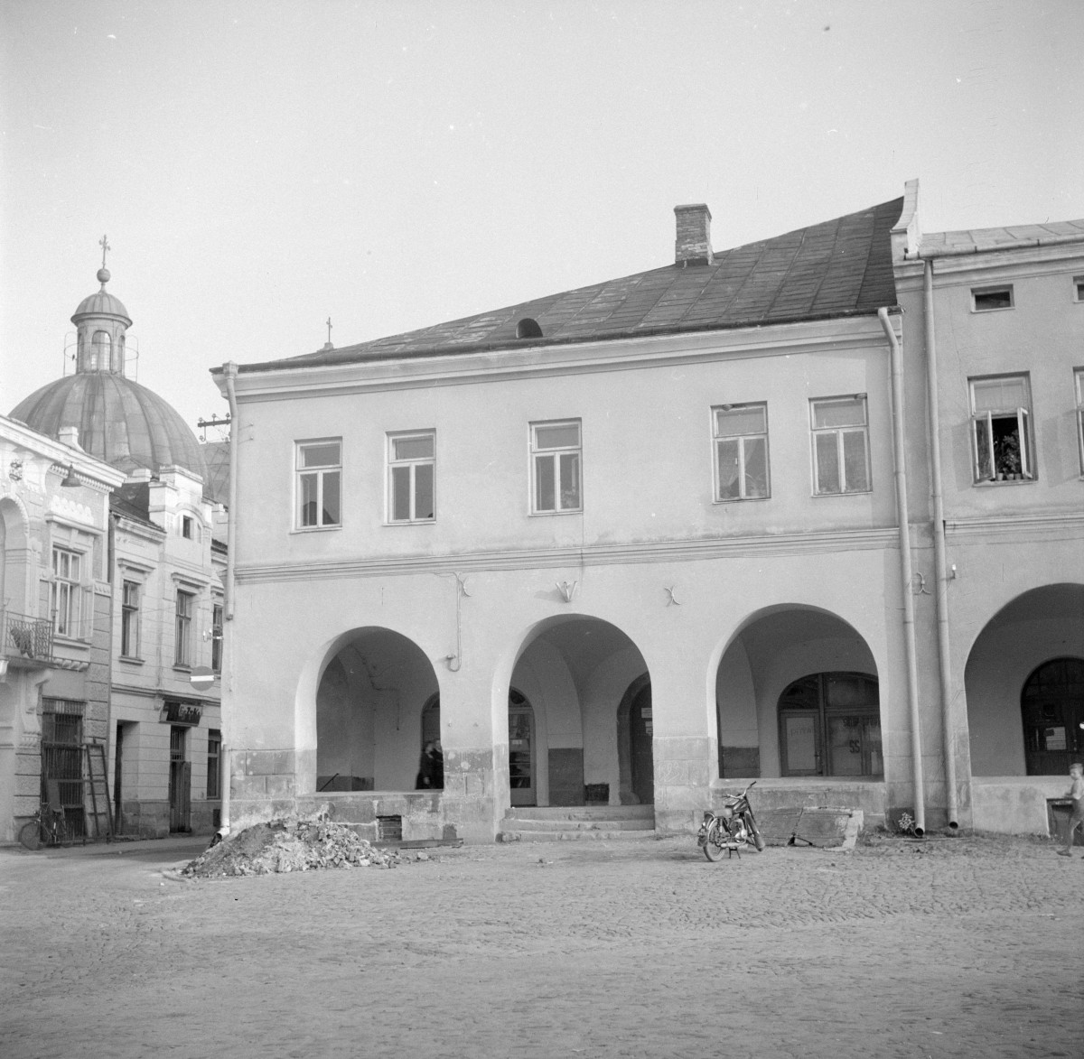 kamienica - elewacja frontowa, skan 1