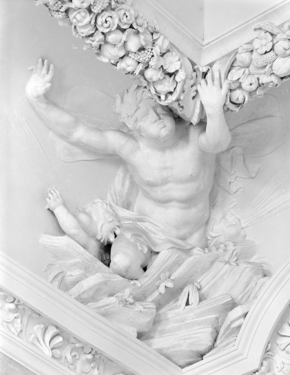 założenie pałacowo-ogrodowe - wnętrze: korpus główny, wielka sień, faseta - fragment, skan 1