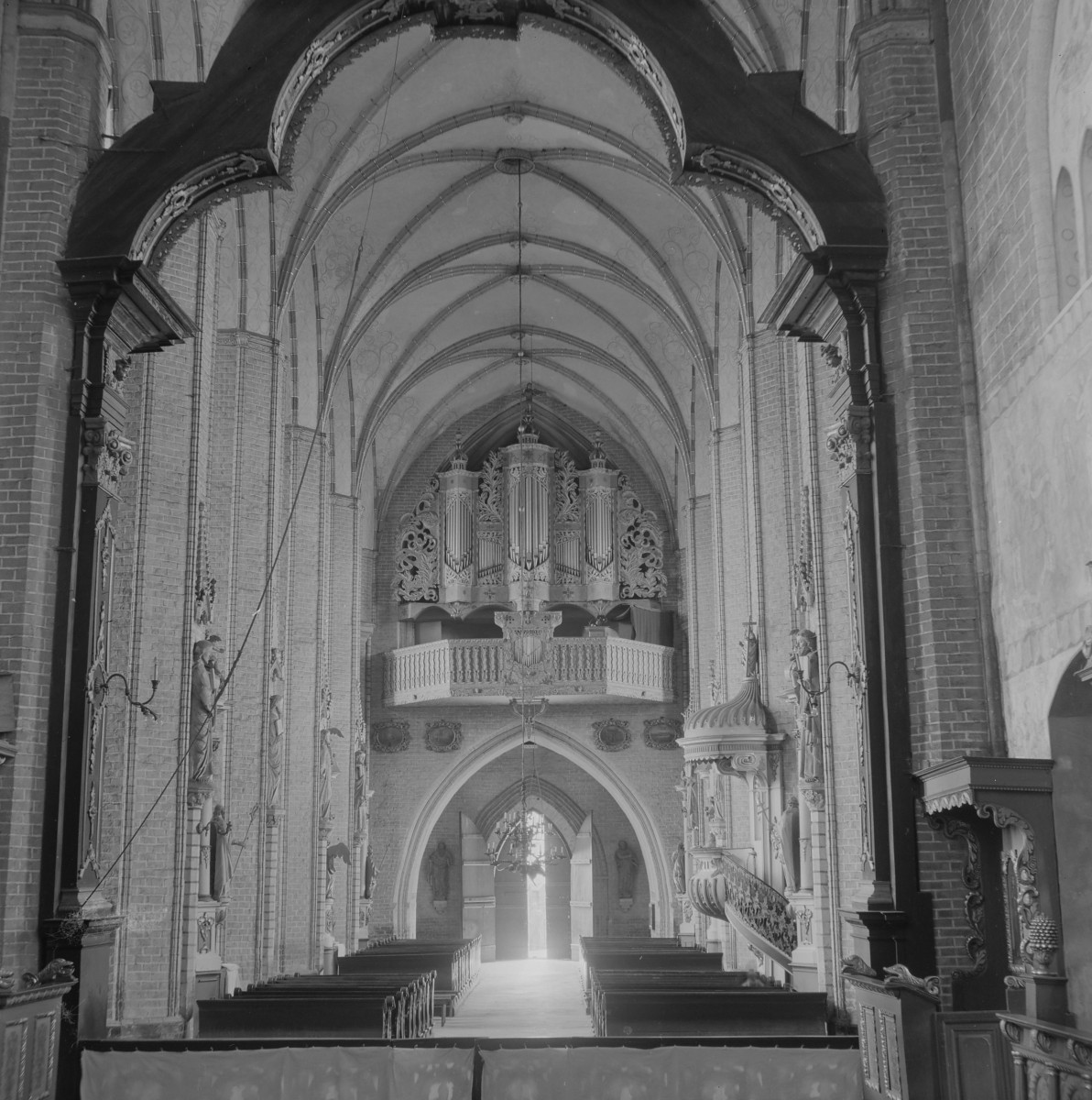 Kościoła Wniebowzięcia NMP - prospekt organowy, portal, , skan 1