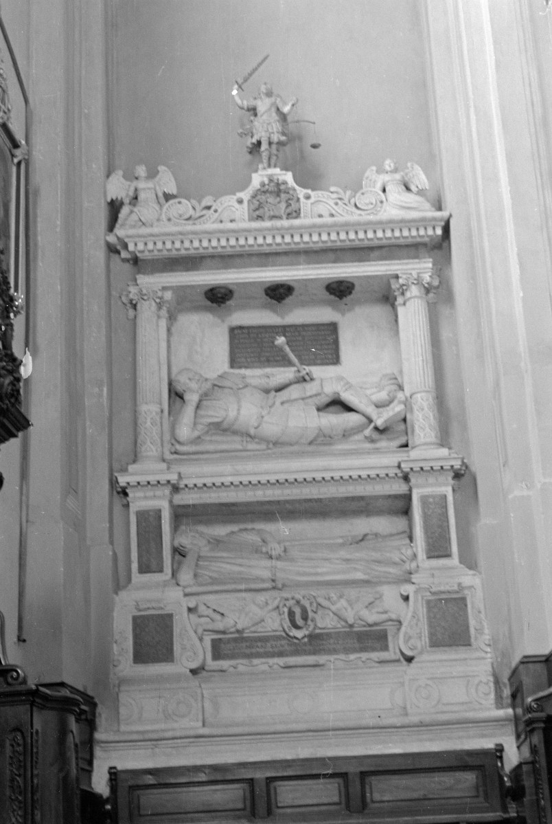 nagrobek kasztelana Jana Fredry i jego żony Anny we wnętrzu Bazyliki archikatedralnej Wniebowzięcia Najświętszej Maryi Panny i św. Jana Chrzciciela w Przemyślu, skan 1