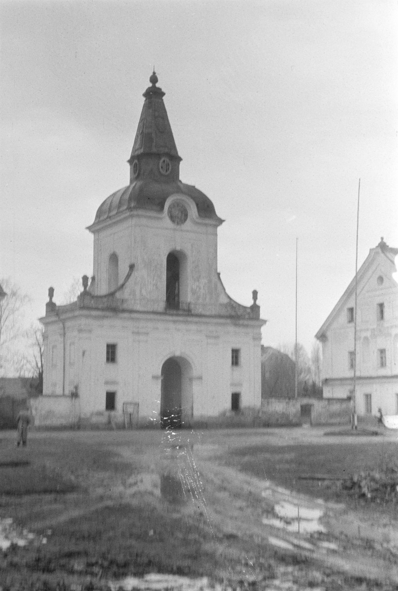 klasztor Męski Zwiastowania Najświętszej Marii Panny, brama wjazdow, skan 1