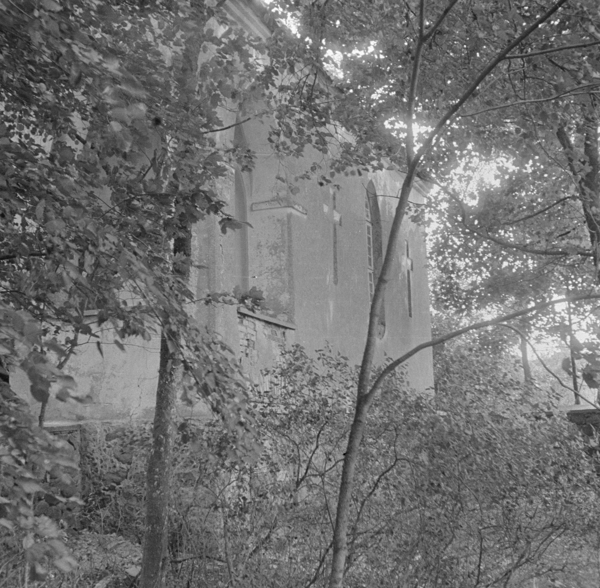 kaplica grobowa rodziny Habermanów - elewacja boczna, skan 1