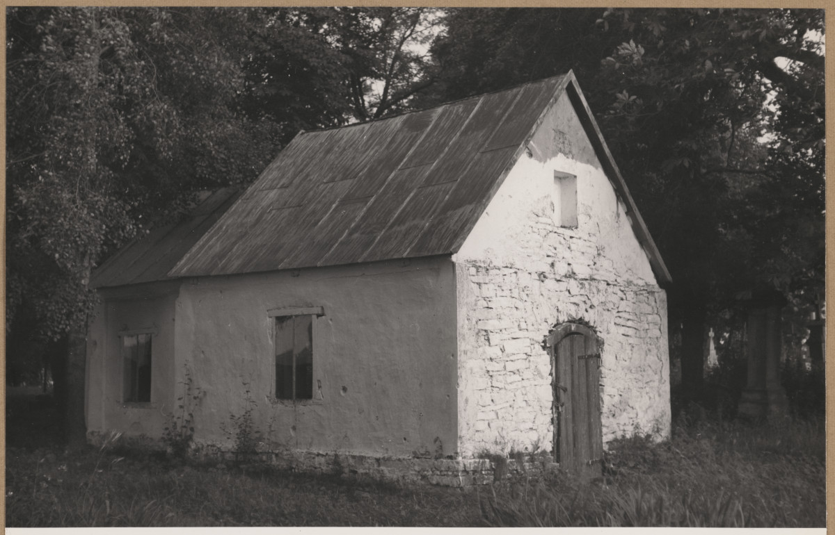 Kaplica cmentarna - widok ogólny od frontu


, skan 1