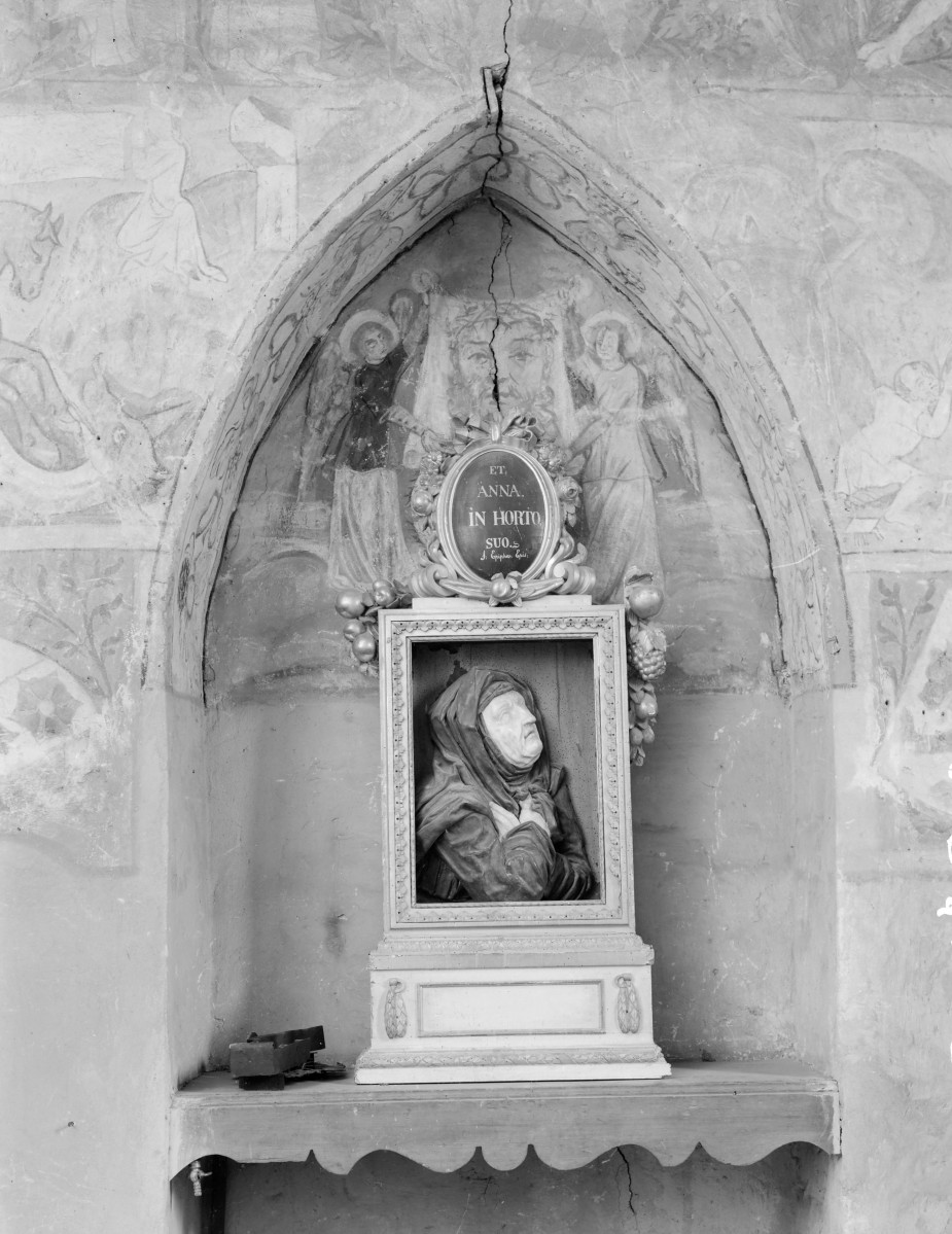 Opactwo Cystersów - freski w oratorium św. Jakuba oraz płaskorzeźba, skan 1