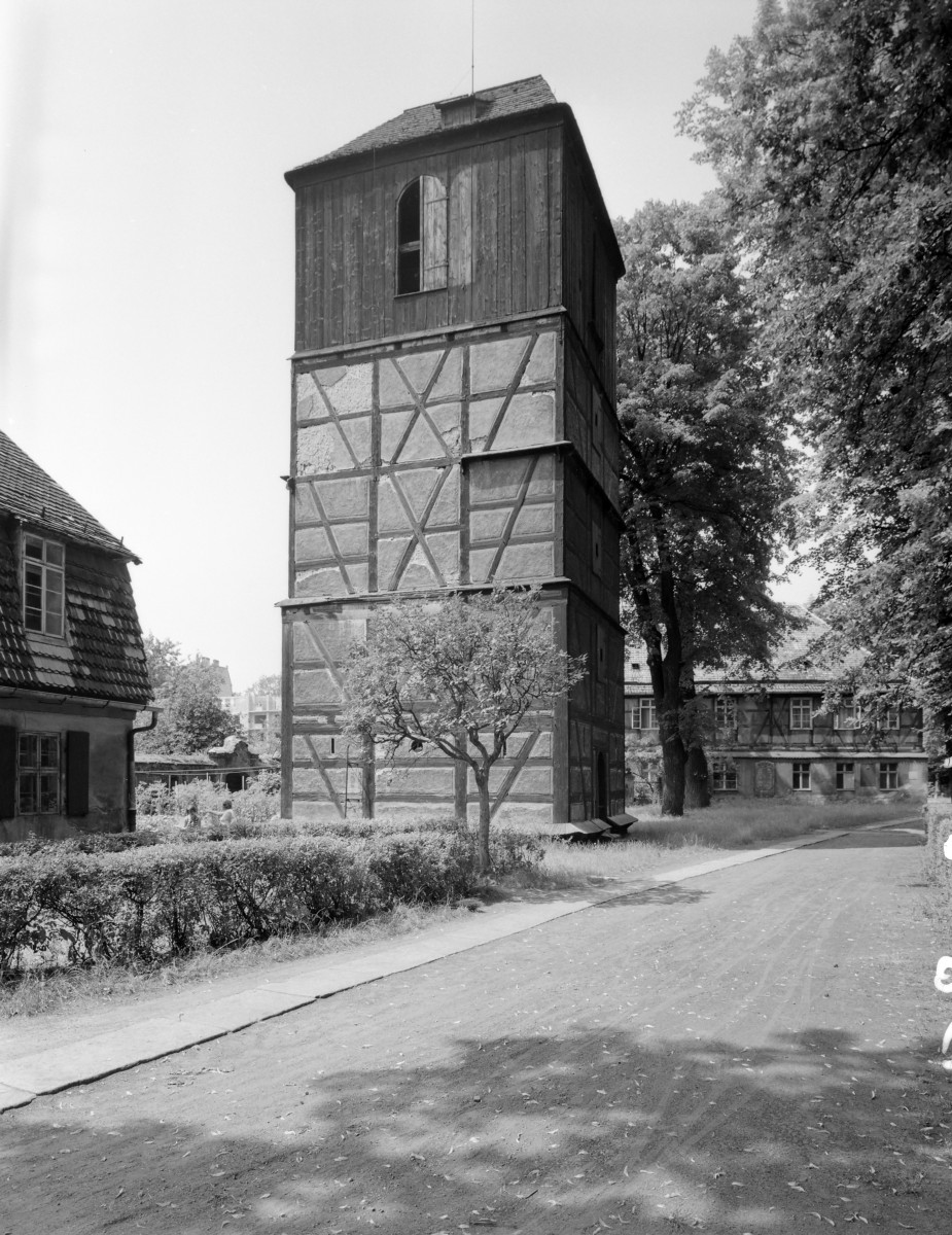 kościół Pokoju im. Trójcy Świętej - dzwonnica, elewacja szachulcowa, skan 1