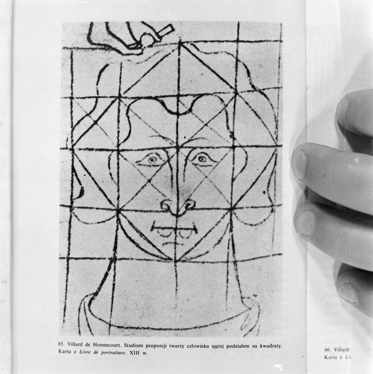żródło: Architektura - Sztuka kształtowania przestrzeni, P. Biegański, 1974 r. - il. 65 Villard de Honnecourt. Studium proporcji twarzy człowieka, karta z Livre de portraiture, XIII w., skan 1