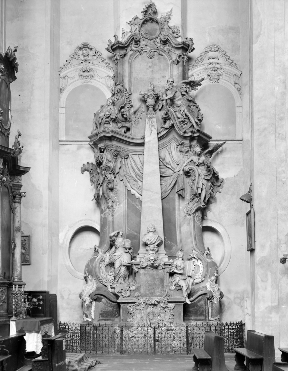 kościół klasztorny augustianów eremitów, ob. parafialny pw. św.św. Wacława, Doroty i Stanisława - wnętrze: nagrobek G. Spaetgena, skan 1
