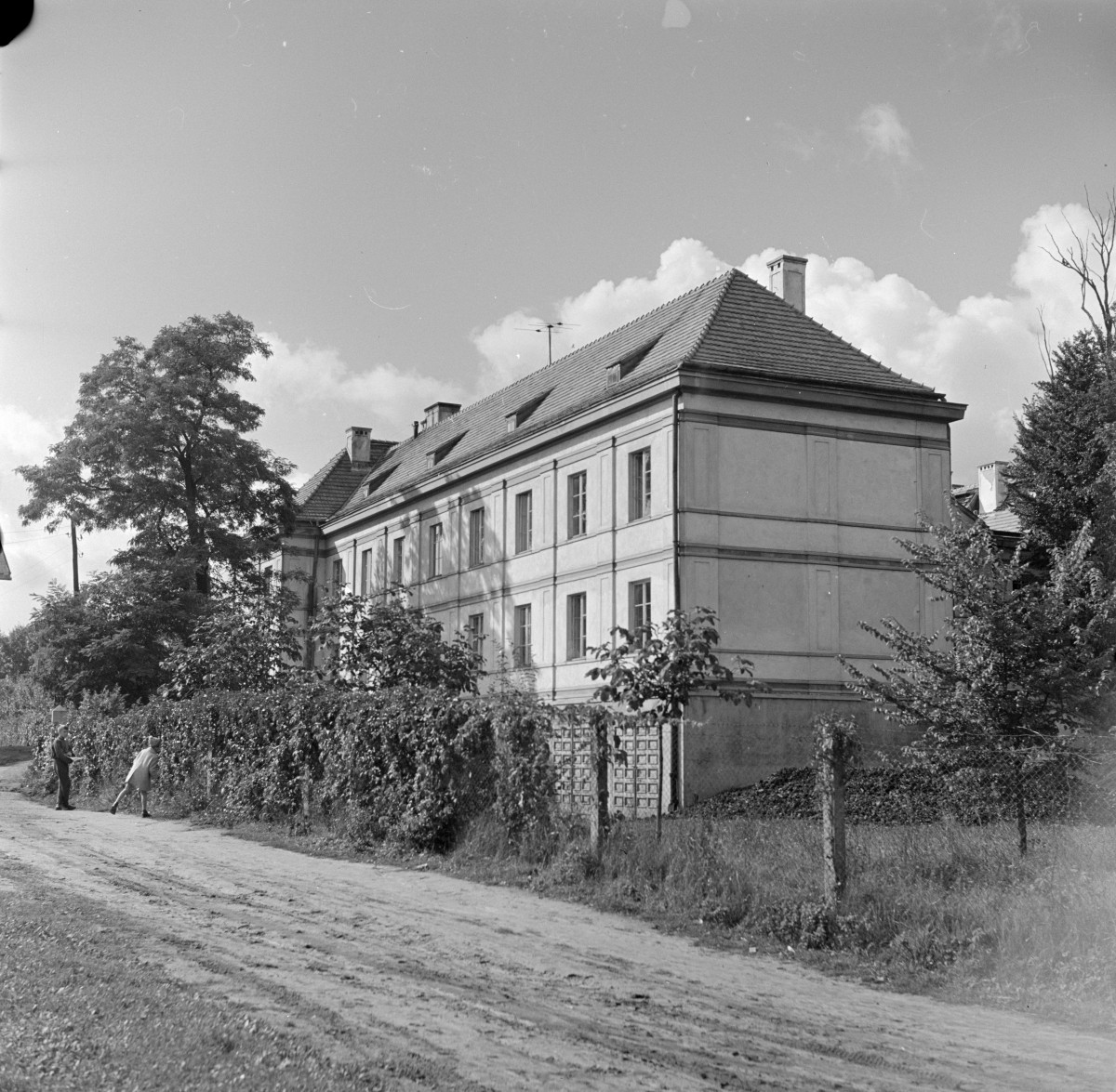 pałac - oficyna, elewacja boczna, skan 1