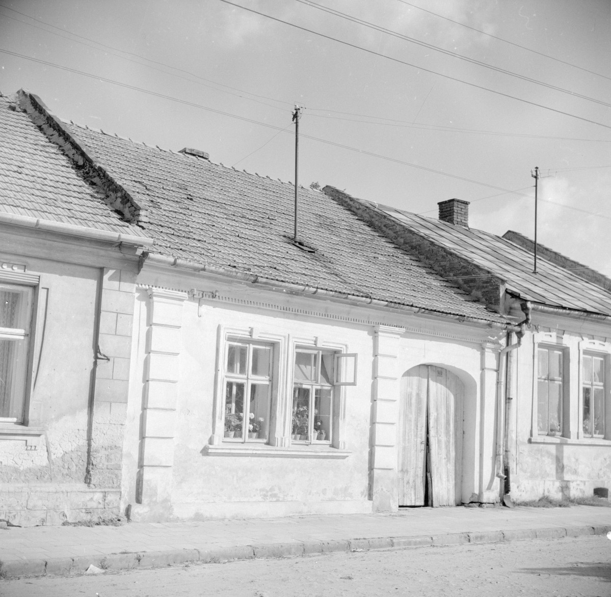 domy - elewacje frontowe, boniowanie, skan 1