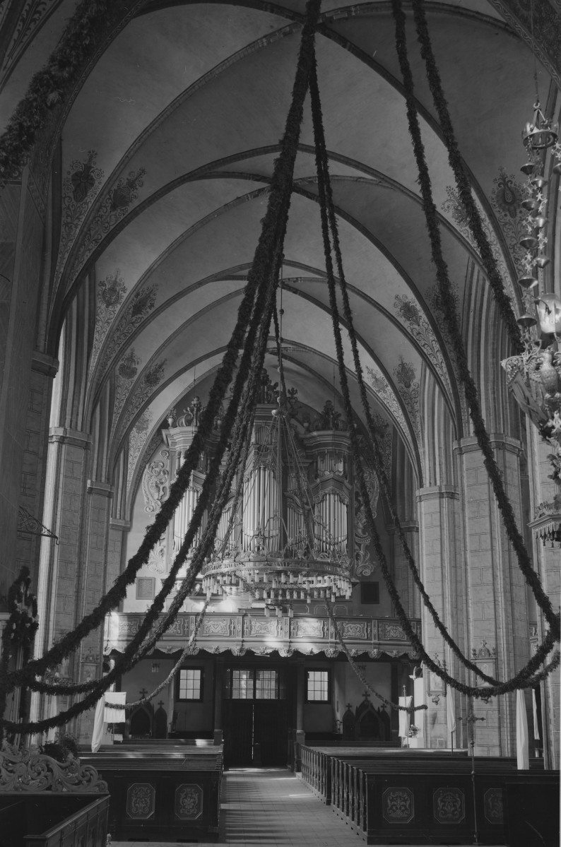 kościół Mariacki - chór i prospekt organowy, skan 1