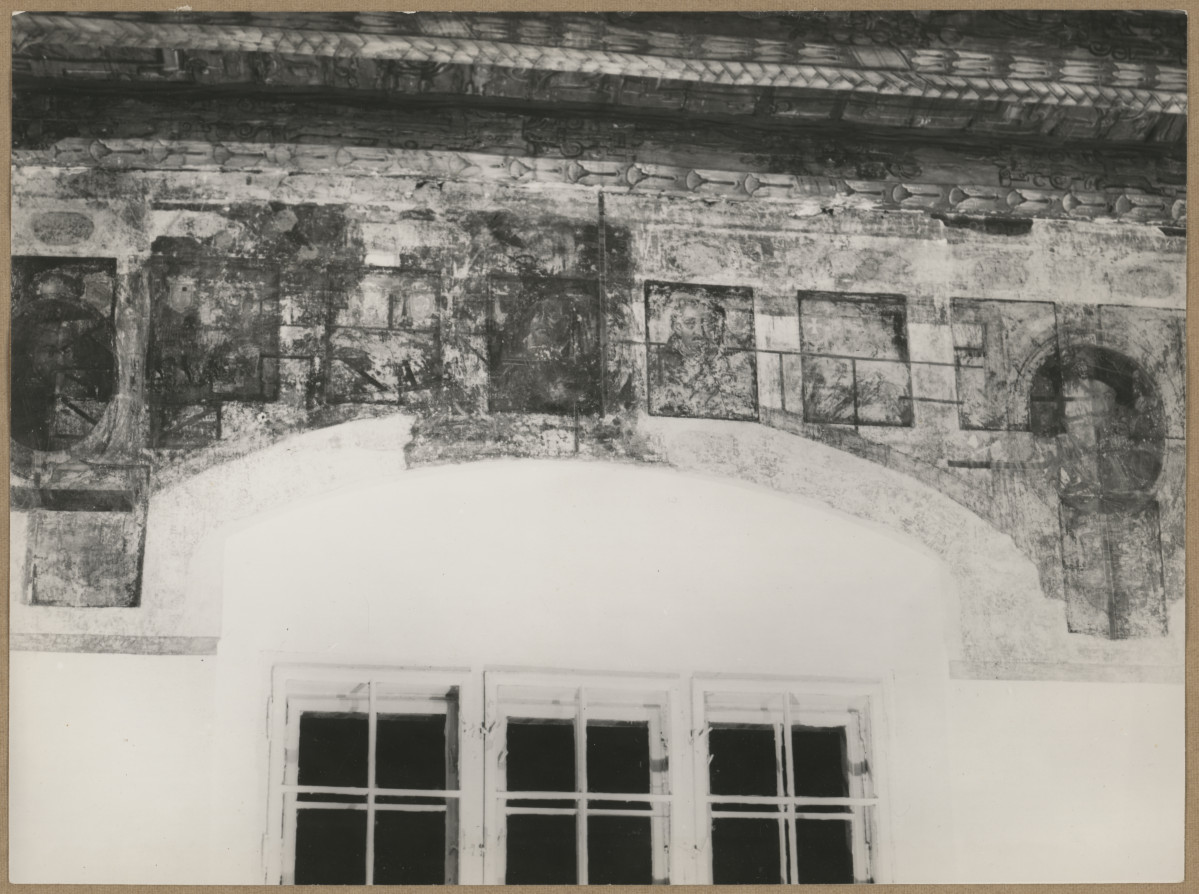 Pałac biskupów - wnętrze, d. sala jadalna, widok polichromii na ścianie okiennej, skan 1