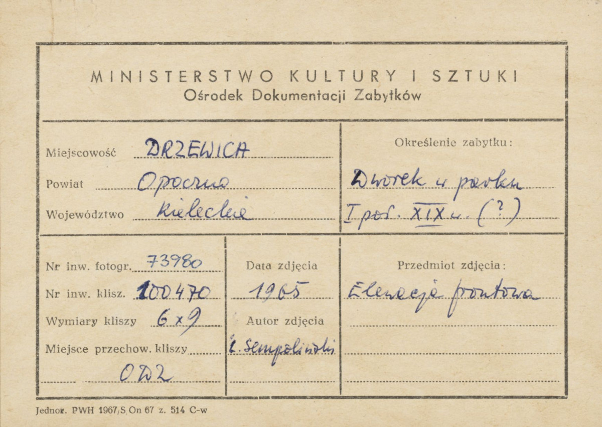 Dworek w parku - widok elewacji frontowej - metryczka, skan 1