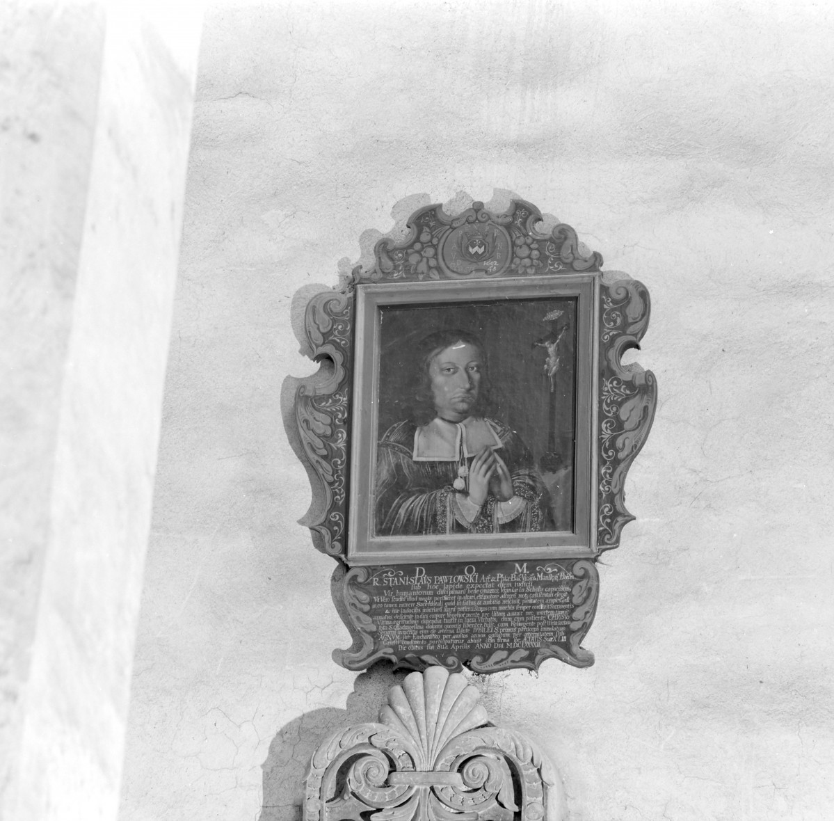 Kolegiata Bożego Ciała - wnętrze: epitafium Stanisława Pawłowskiego, skan 1