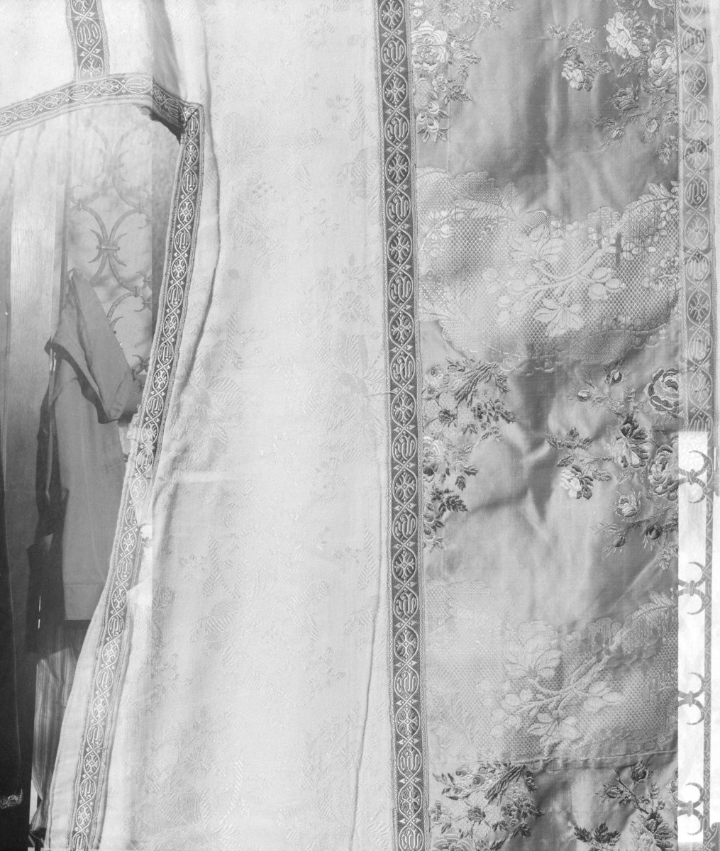 Kościół św. Karola Boromeusza - Dalmatyka. Francja. 1760 - 65. Fragment raportu wzoru boków., skan 1